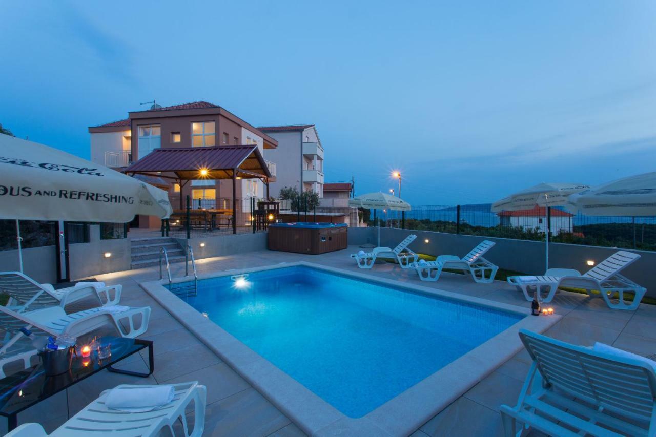 Villa Honey Seget Vranjica Exterior foto